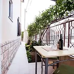 公寓 阿里亚公寓酒店 *