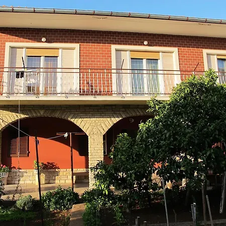 Διαμέρισμα Aria *